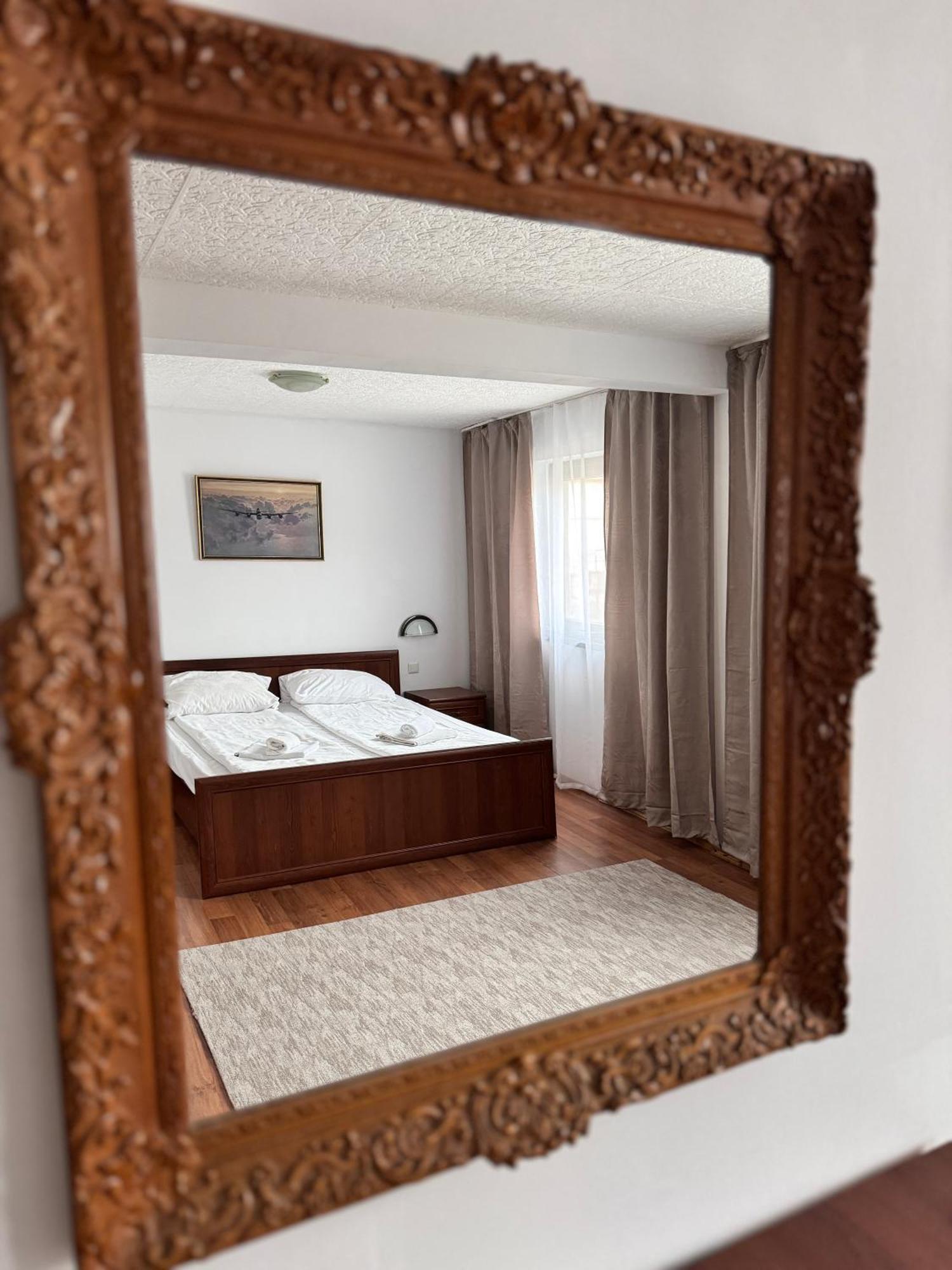 Hotel Complex Select à Mediaş Extérieur photo