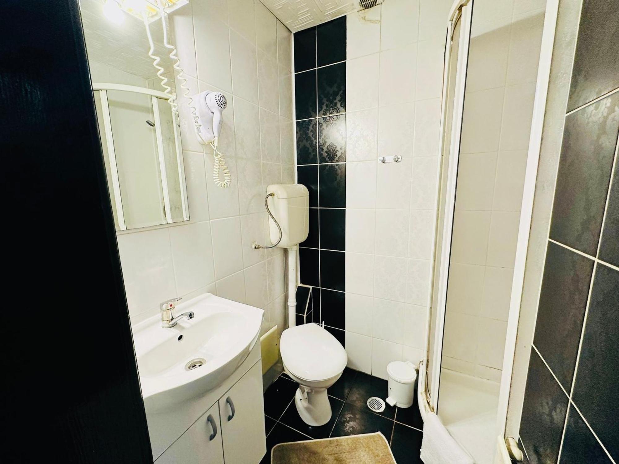 Hotel Complex Select à Mediaş Extérieur photo
